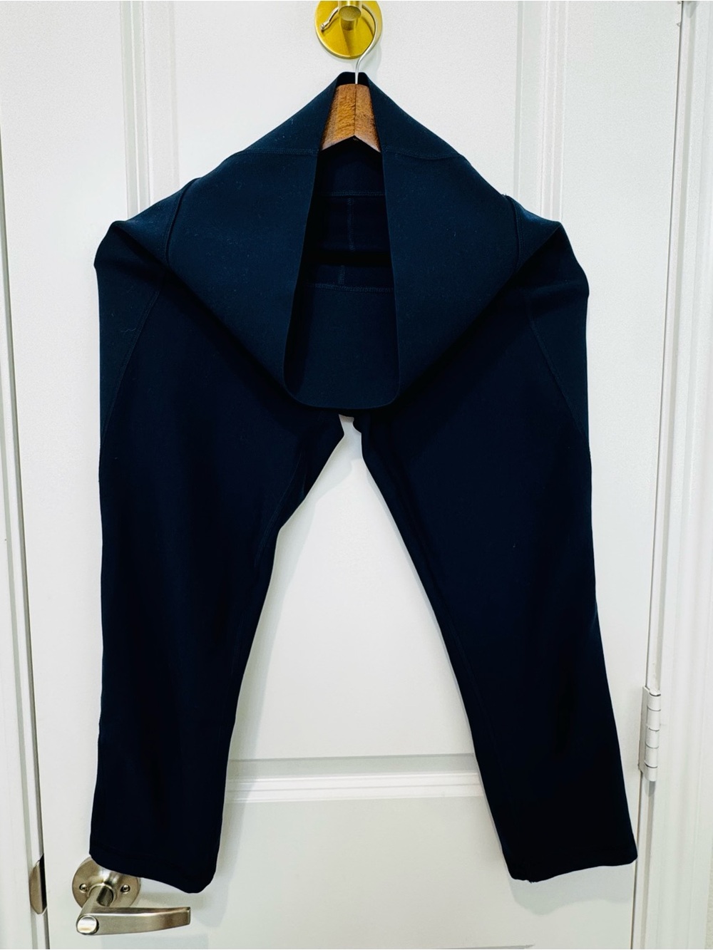 Old Navy Women's Navy Ponte Crop Pants